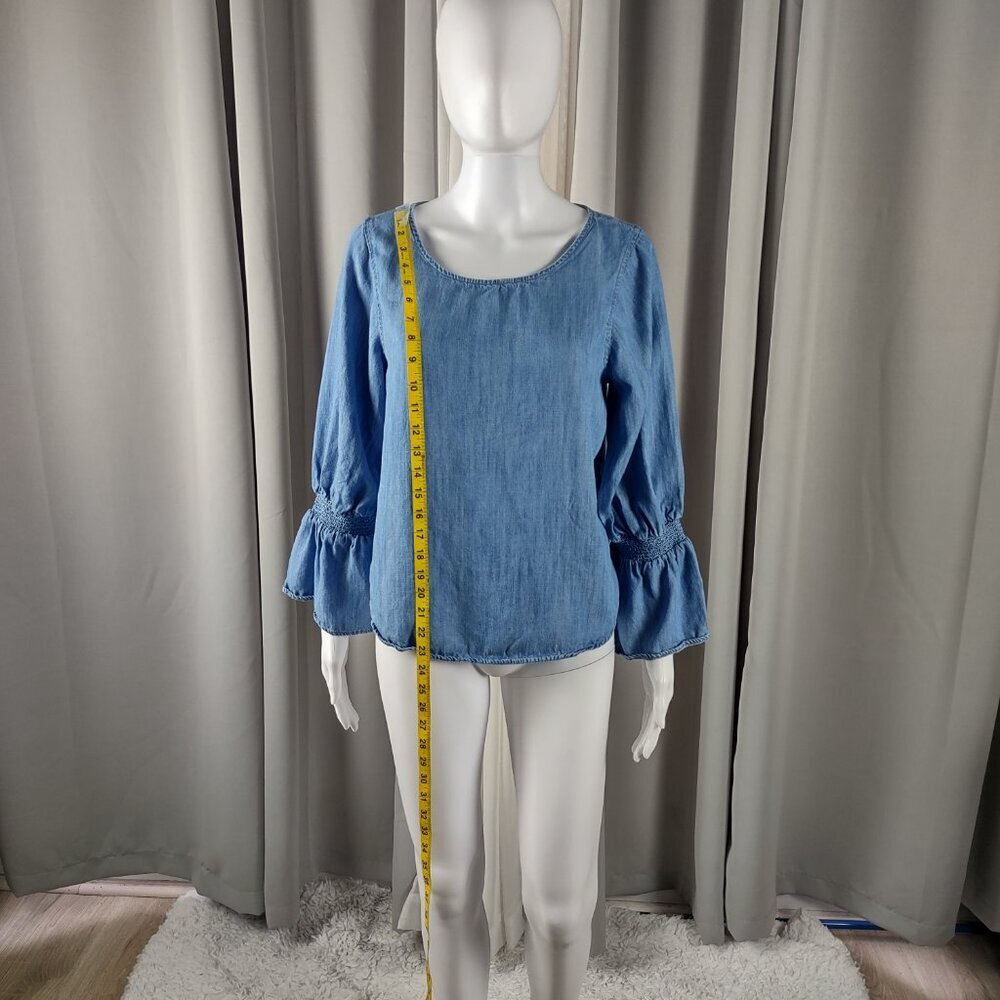 GAP 1969 Women's Chambray Lyocell Bell Sleeve Blouse Blue Smocked Size Medium - Picture 5 of 12